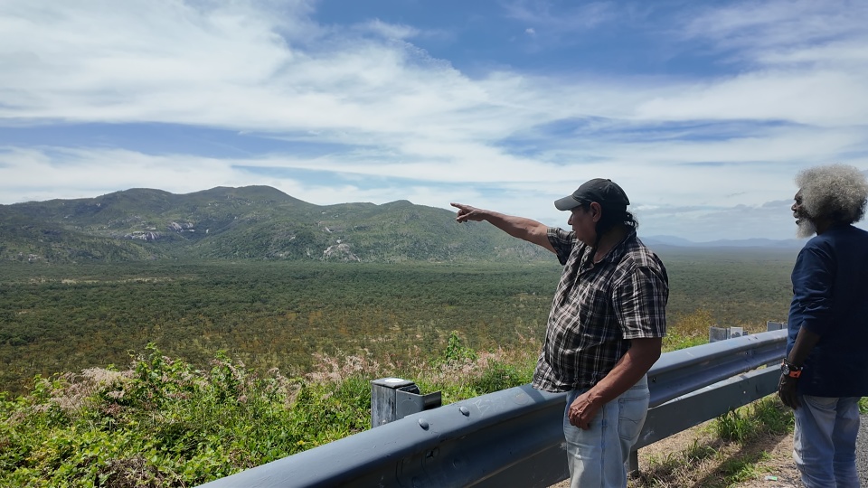 NAAMA visits Shipton Flats.